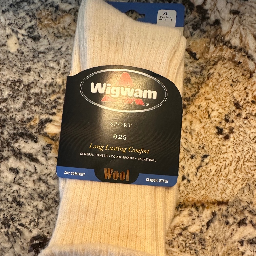 Men's Wigwam 625 Wool Blend Sport Crew Socks. Size XL (12-15). NWT